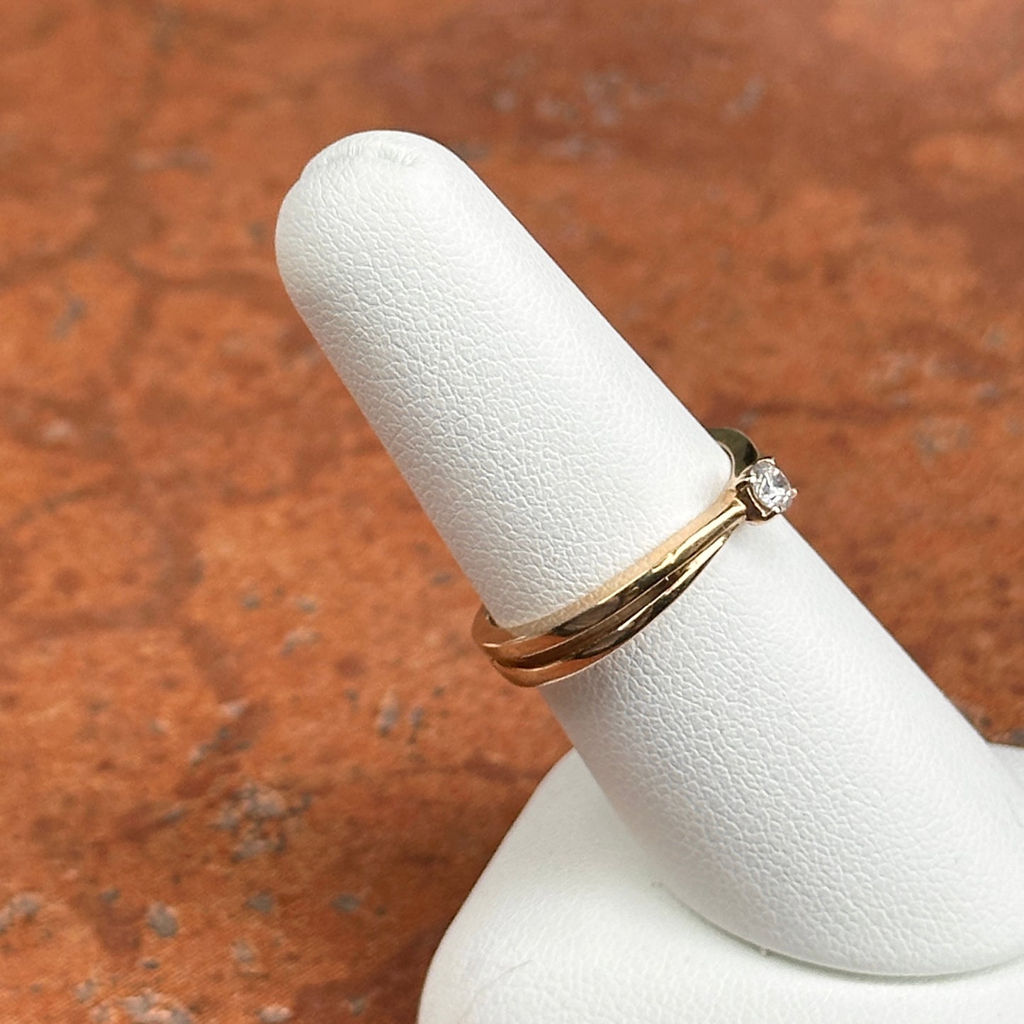 Estate 10KT Yellow Gold Round .11 CT Diamond Ring