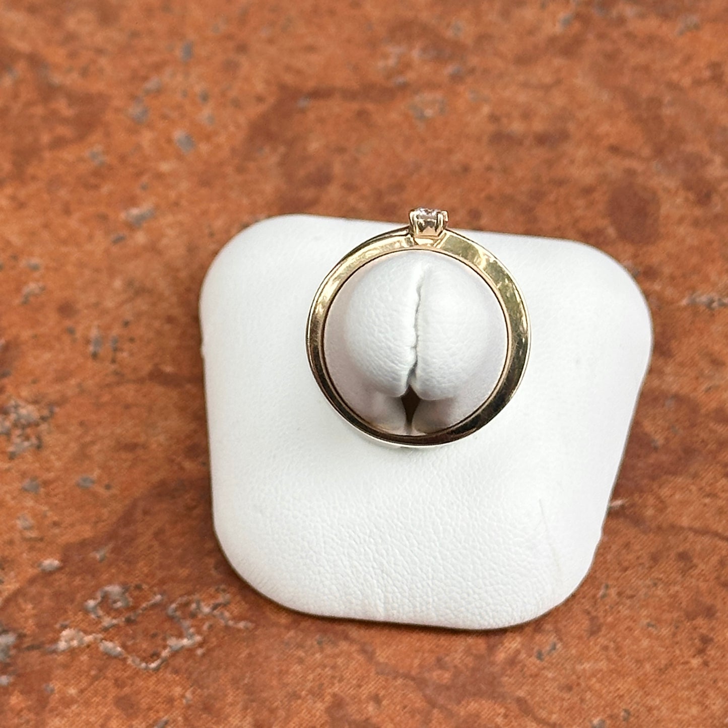 Estate 10KT Yellow Gold Round .11 CT Diamond Ring