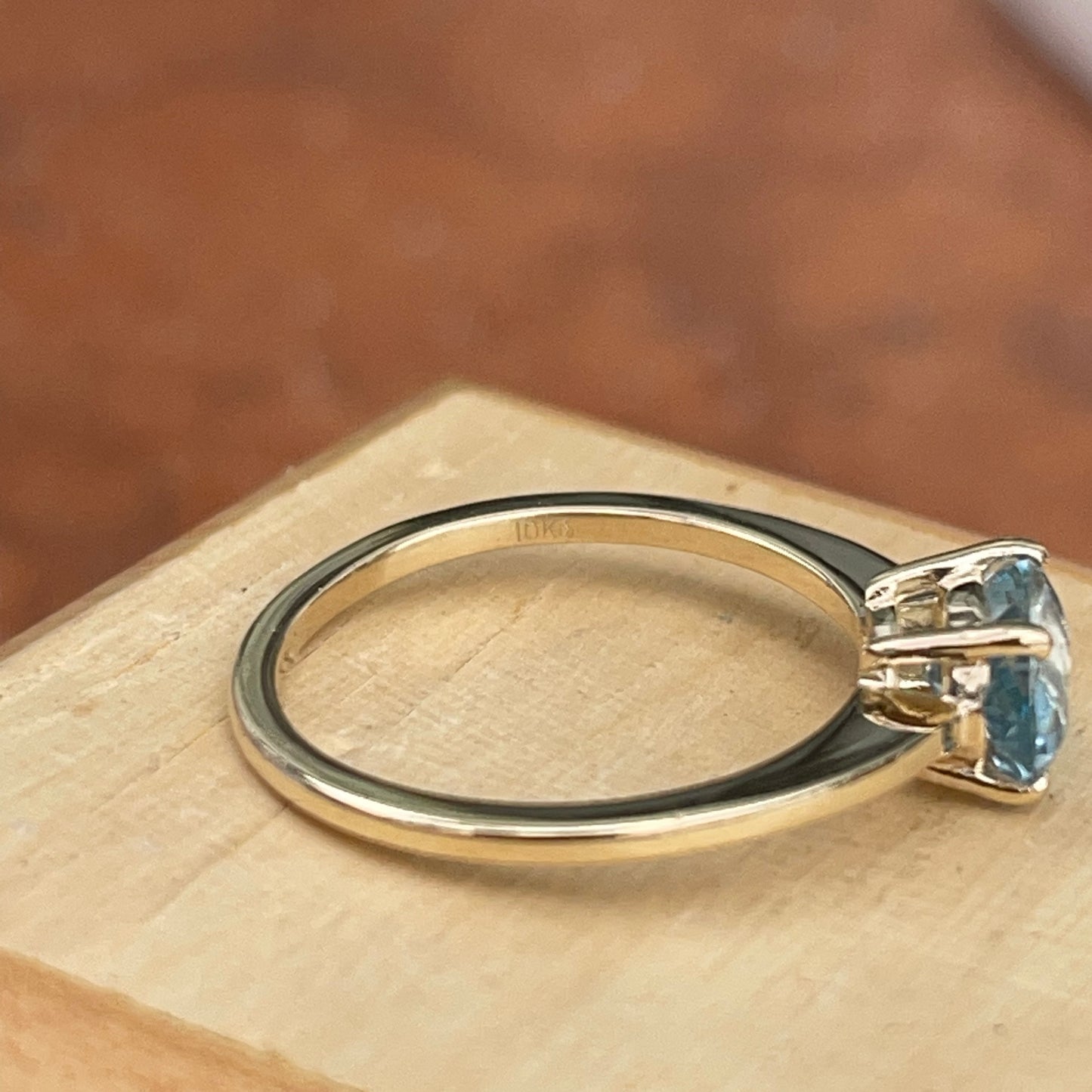 14KT Yellow Gold East-West Aquamarine Solitaire Ring