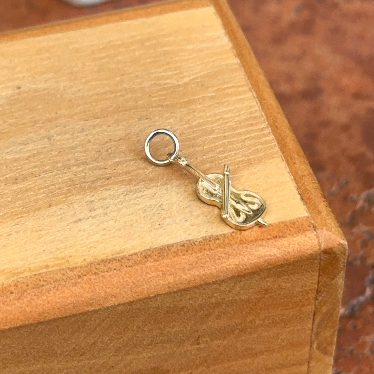 14KT Yellow Gold Mini Solid Detailed Violin Pendant Charm 20mm