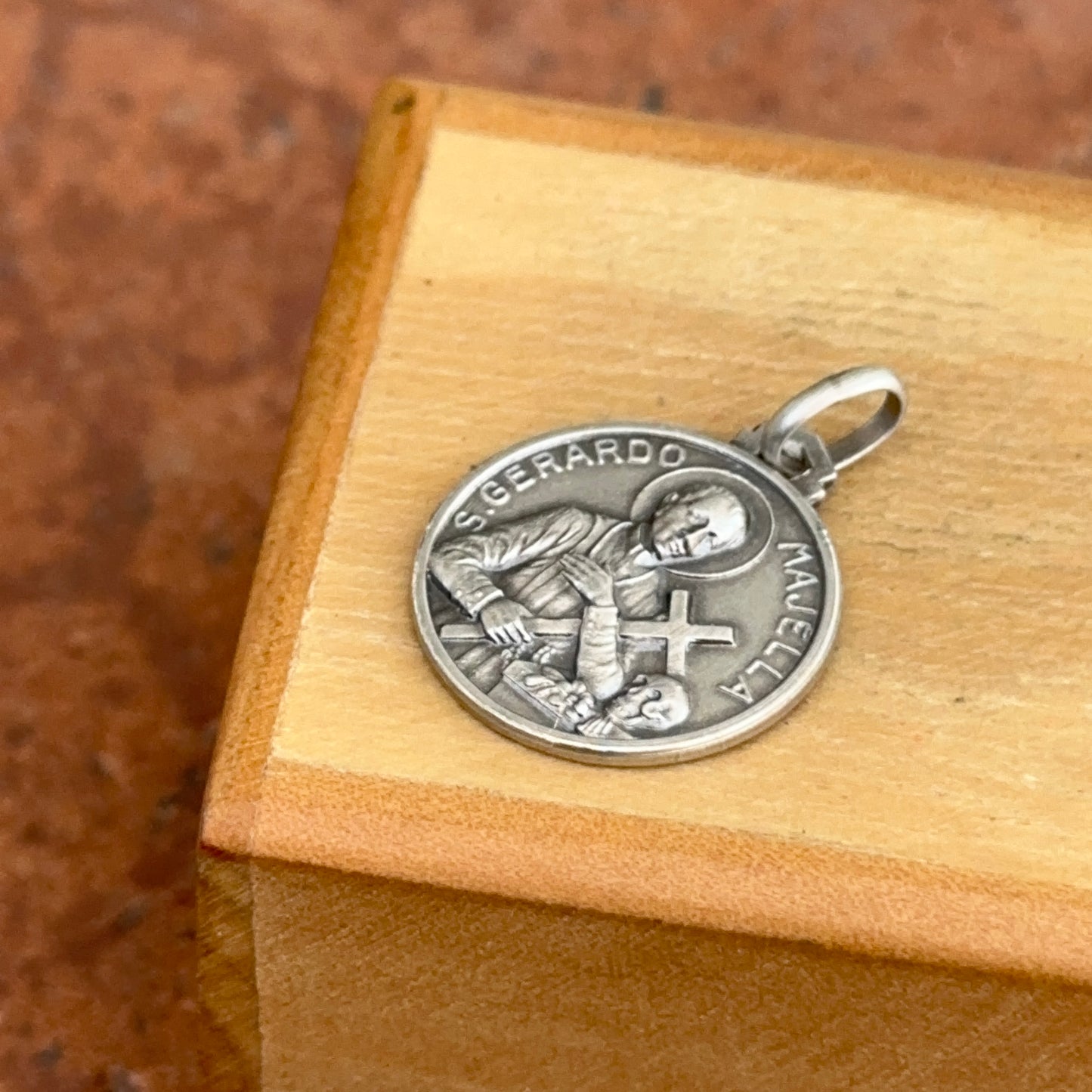 Sterling Silver Antiqued St Gerardo Maiella Round Medal Pendant 18mm