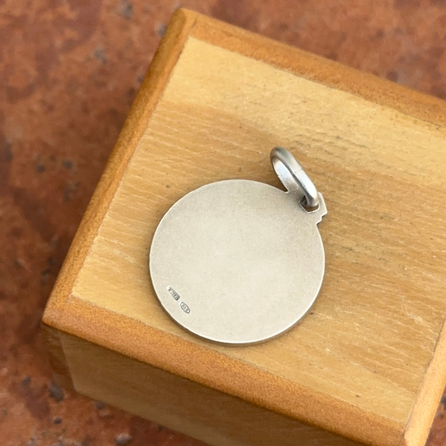 Sterling Silver Antiqued St Uberto Round Medal Pendant 18mm