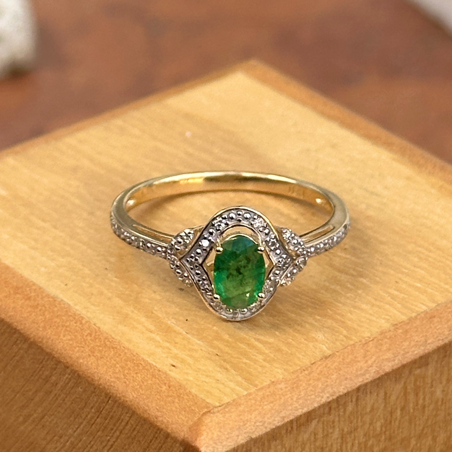 Estate 14KT Yellow Gold Oval Emerald + Round Diamond Halo Ring