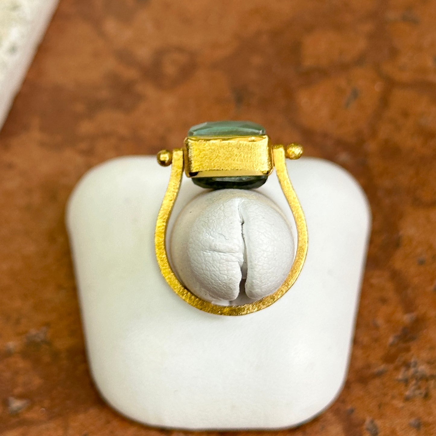 18KT Yellow Gold-Plated White + Green Stone Reversible Textured Ring