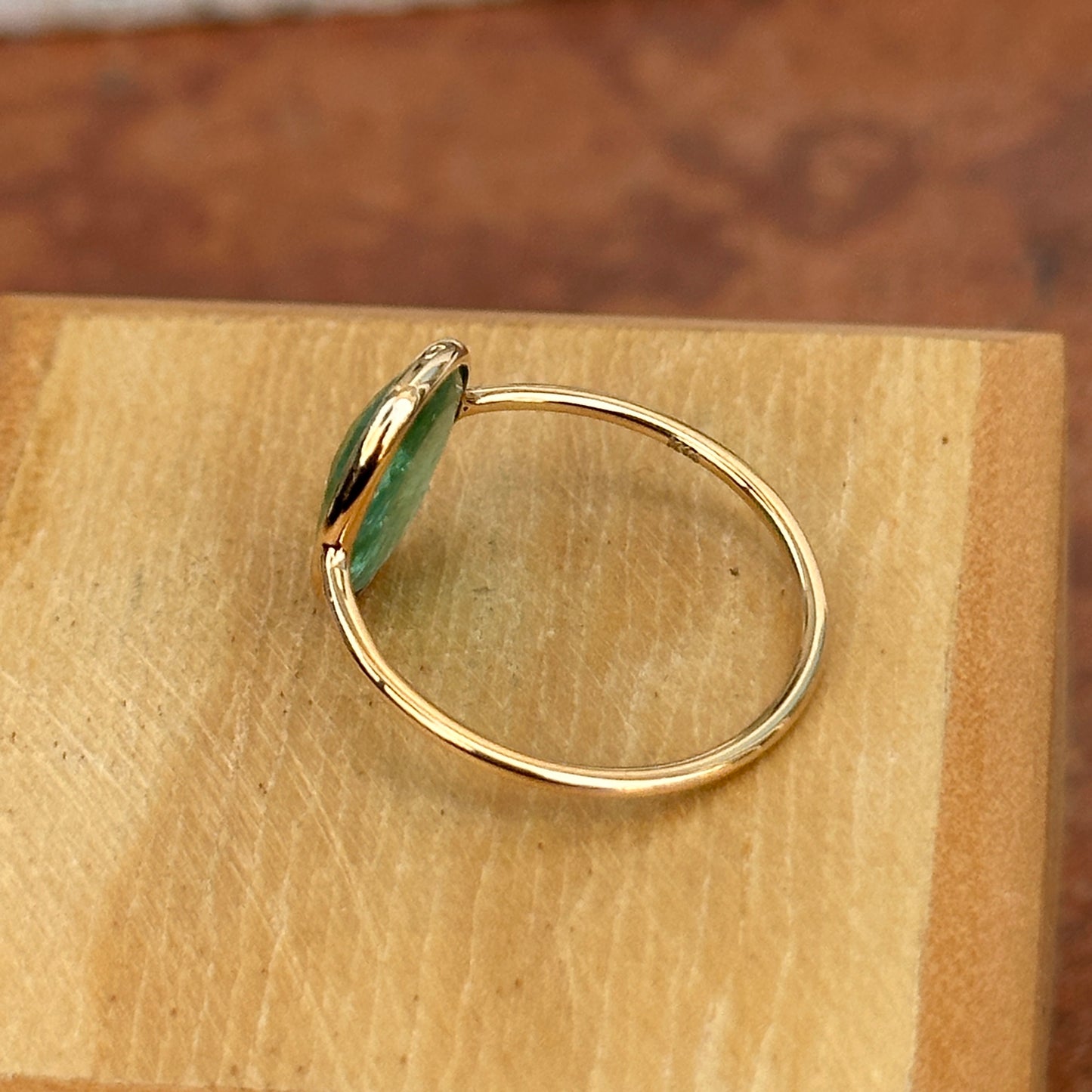 Estate 14KT Yellow Gold Bezel Oval Emerald Ring