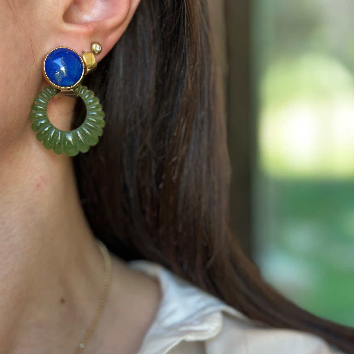 Estate Gold-Tone Round Royal Blue Howlite Clip-On Earrings