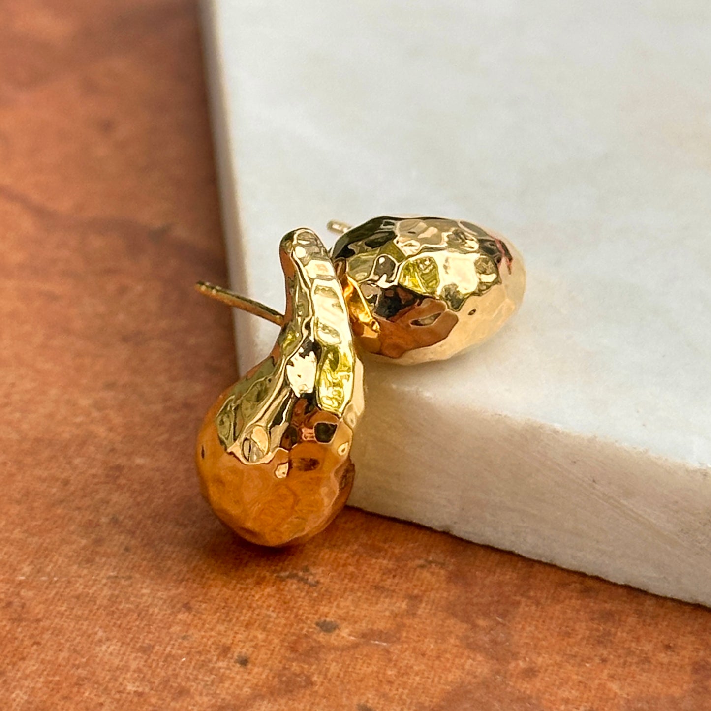 18KT Yellow Gold Tapered + Puffed Hammered Teardrop Post Earrings