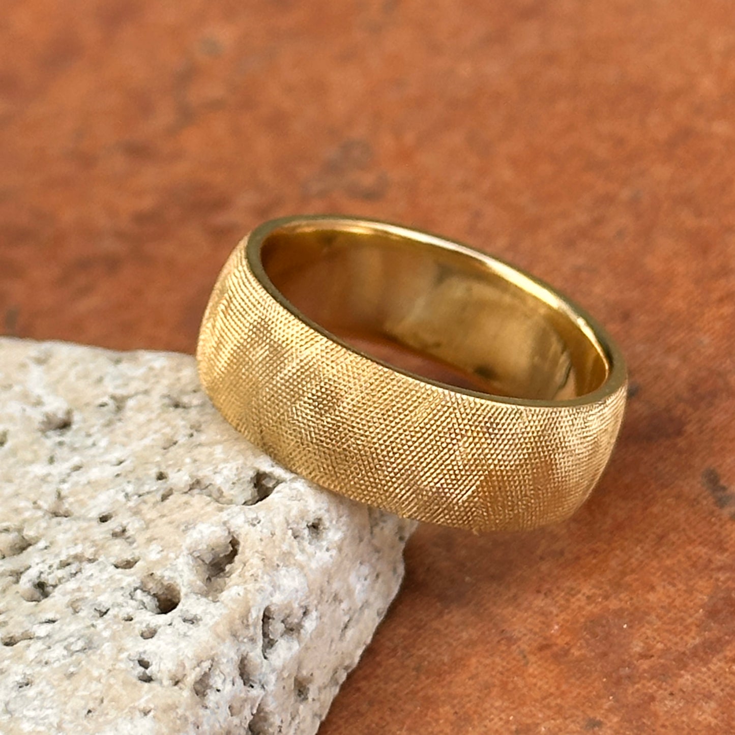 18KT Yellow Gold Florentine-Finish 7mm European Wedding Band Ring