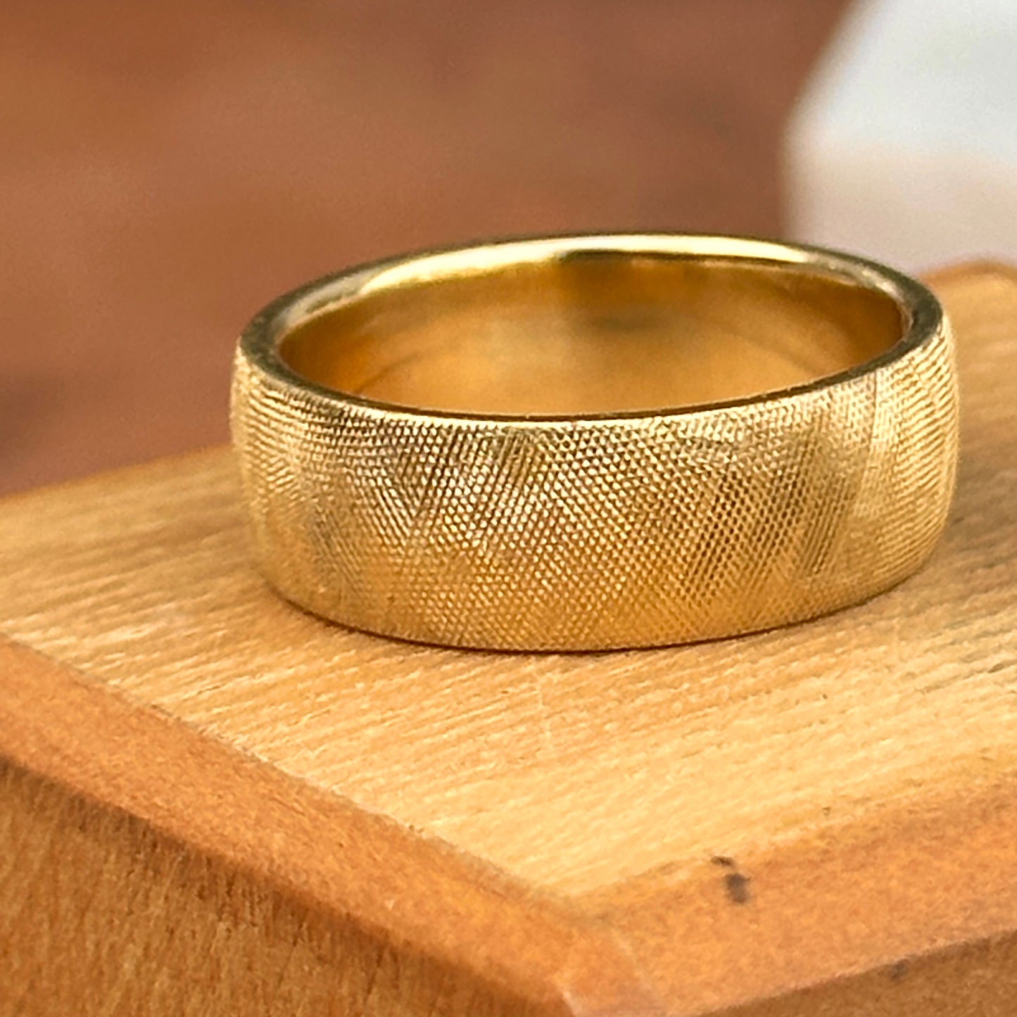 18KT Yellow Gold Florentine-Finish 7mm European Wedding Band Ring