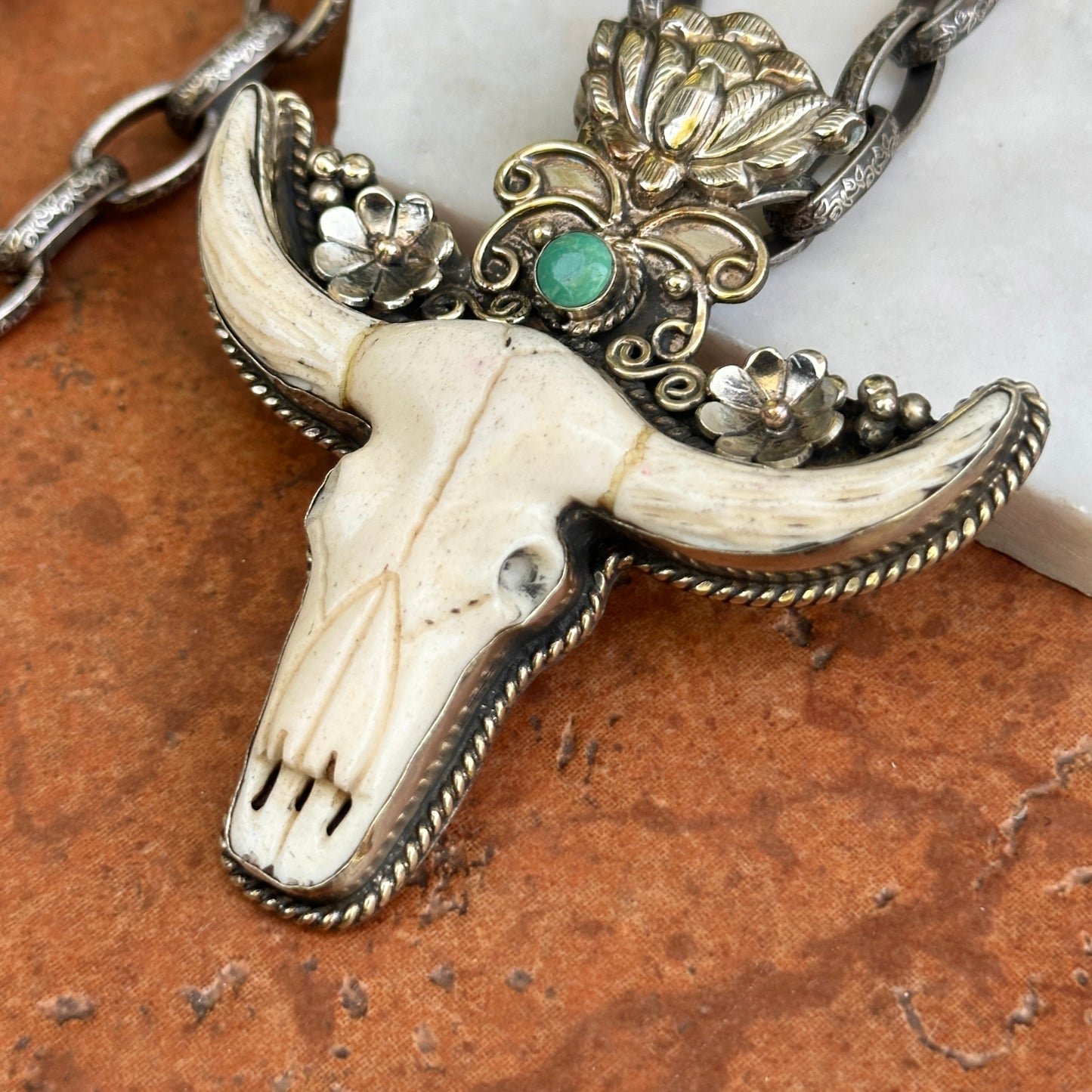 Silver Bone Longhorn Head Oval Floral Decorative Round Turquoise Necklace