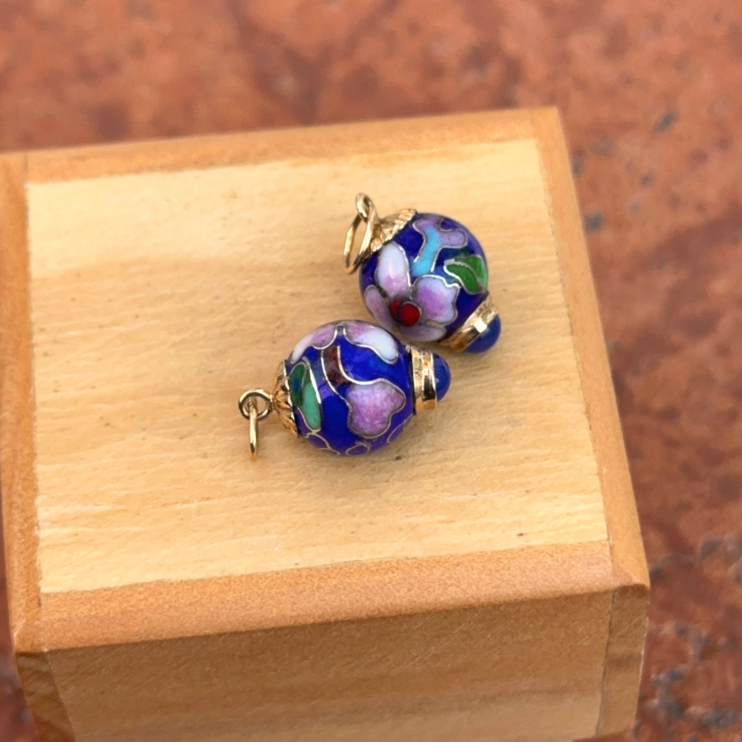 Estate 14KT Yellow Gold Blue Cloisonne Onyx Ball Earring Charms