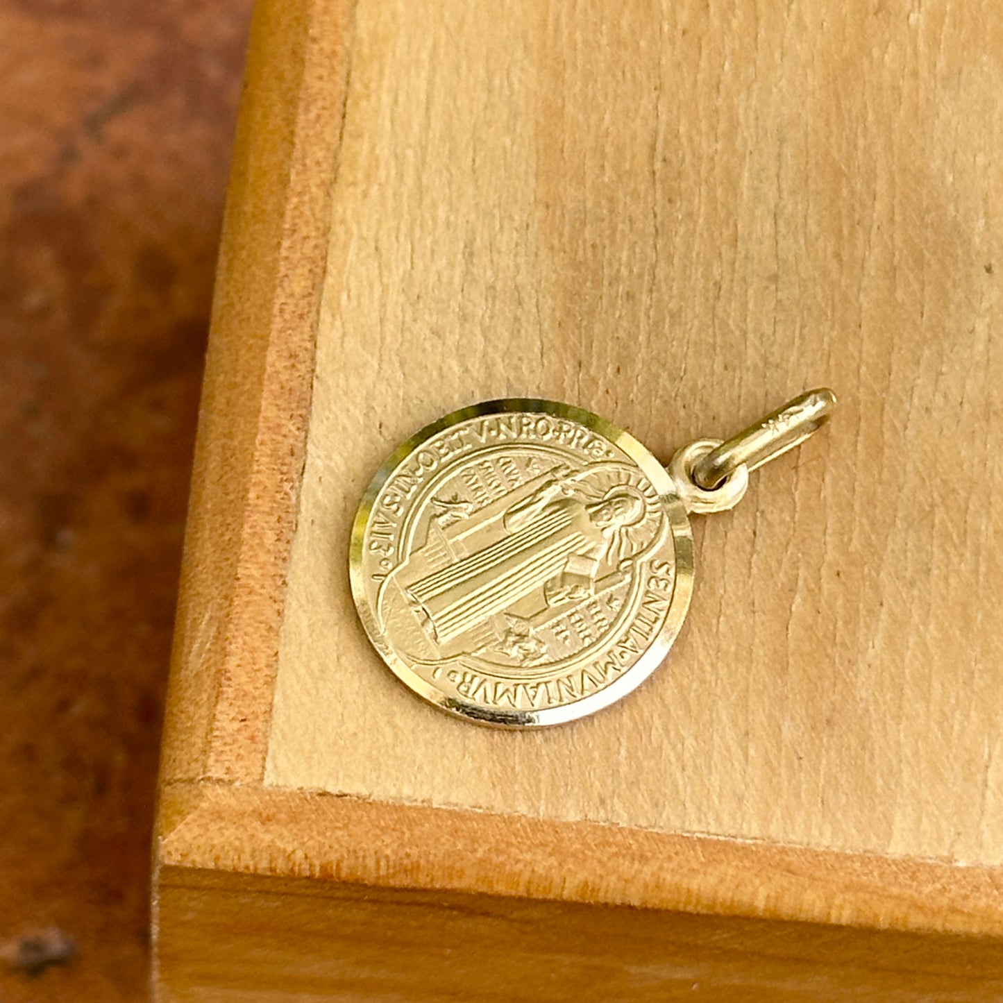 14KT Yellow Gold St Benedict Patron Saint Round Medal Pendant Charm 15mm