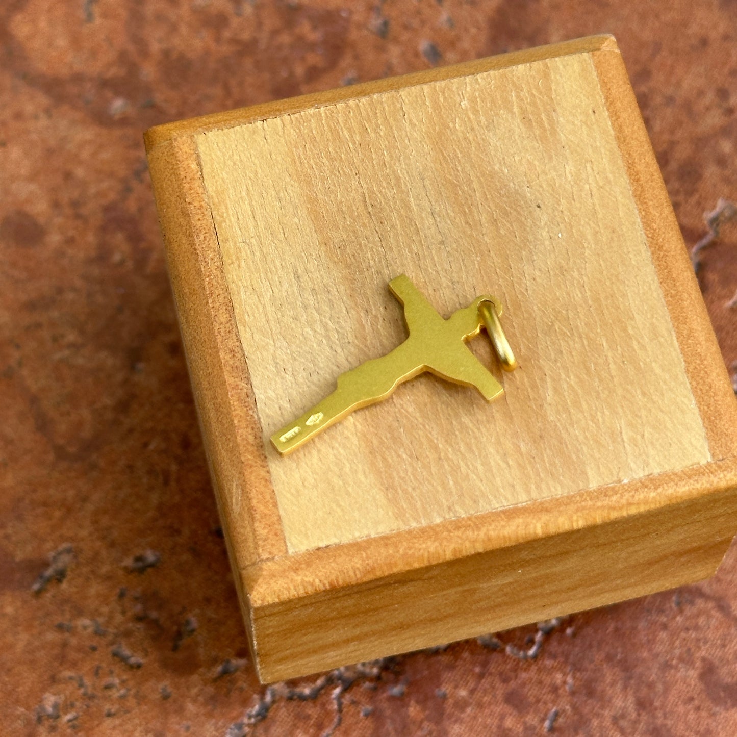 14KT Yellow Gold Matte Crucifix Jesus 2D Solid Cross Pendant