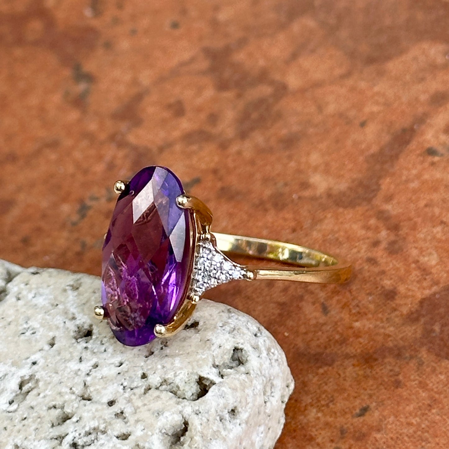 14KT Yellow Gold Oval Checkerboard Cut Amethyst + Round Diamond Ring