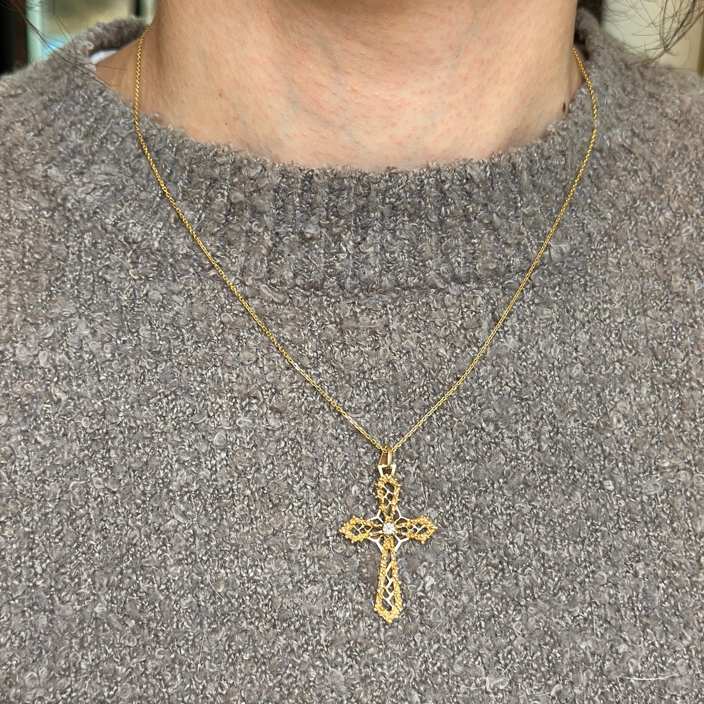 Estate 14KT Yellow Gold Round Diamond Cut Out Cross Pendant