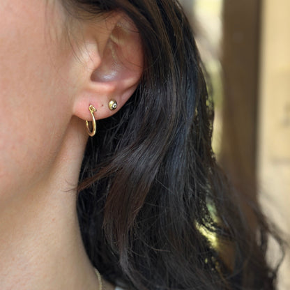 10KT Yellow Gold Small Shackle Link Screw in Half Hoop Earrings 15mm