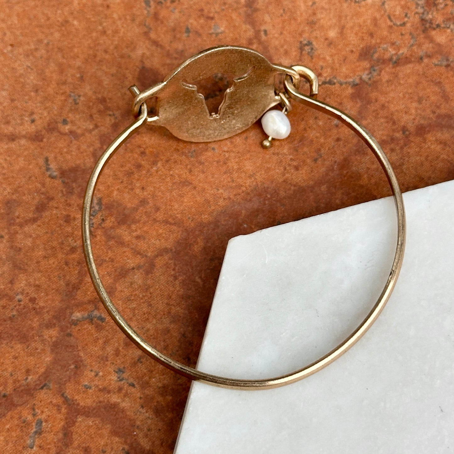 Estate Yellow Gold Tone Floral Painted Enamel Cutout Longhorn Pearl Dangle Bracelet