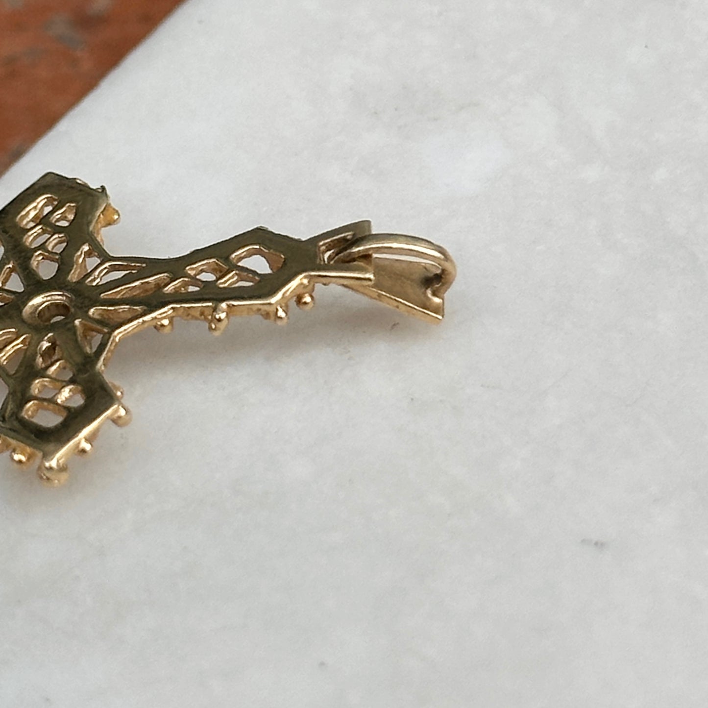 Estate 14KT Yellow Gold Round Diamond Cut Out Cross Pendant