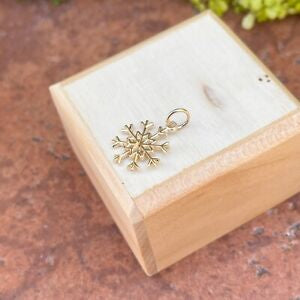 10KT Yellow Gold Detailed Small Snowflake Pendant Charm