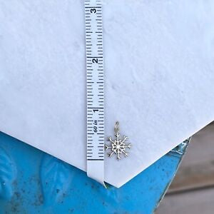 10KT Yellow Gold Detailed Small Snowflake Pendant Charm