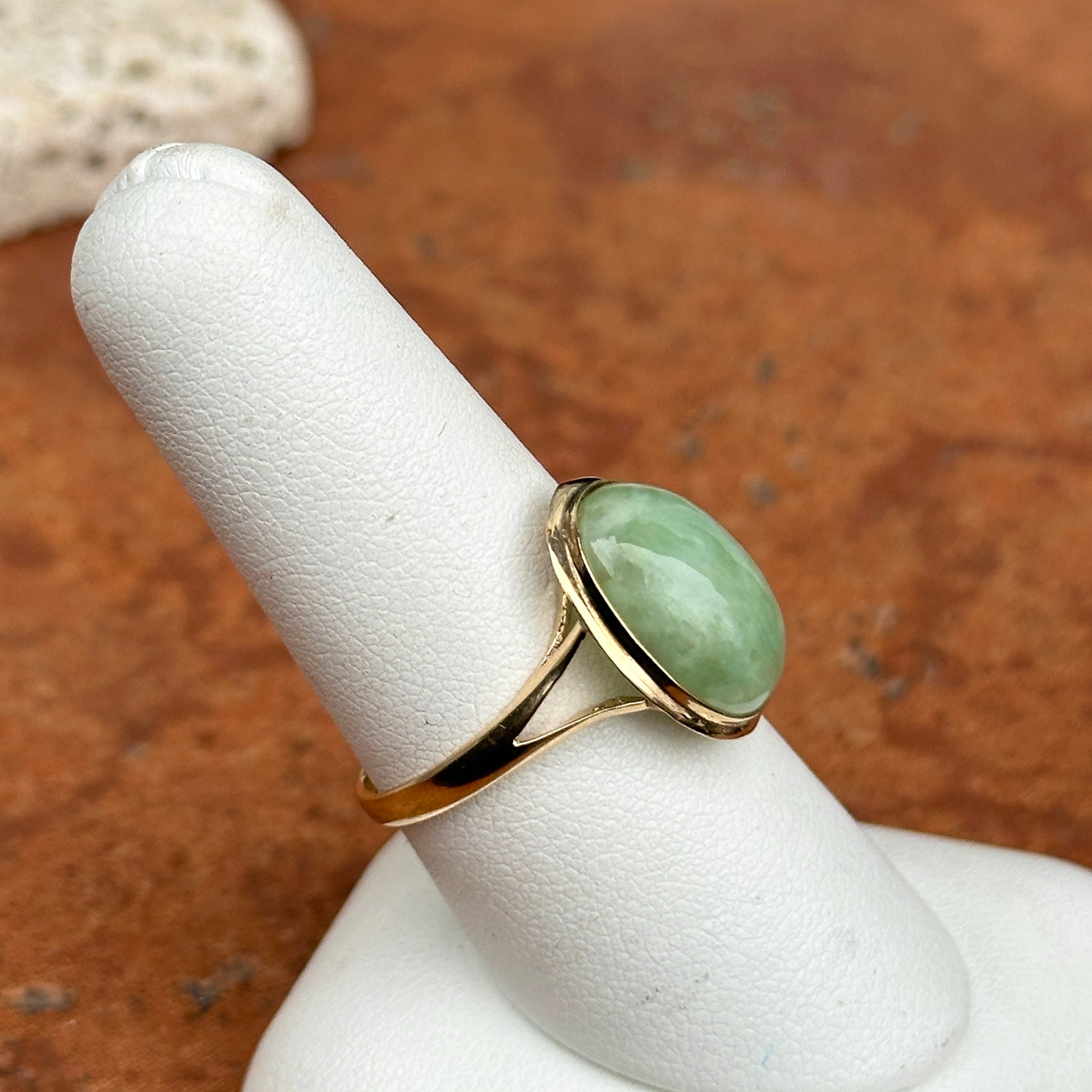 Estate 14KT Yellow Gold Bezel Oval Jade Ring - LSJ