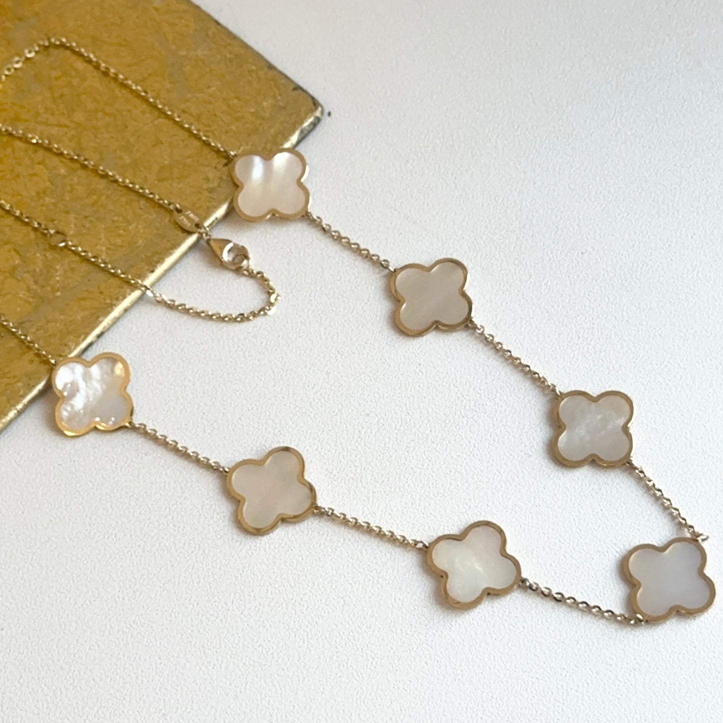 14KT Yellow Gold Mother of Pearl 14mm Clover Station Necklace