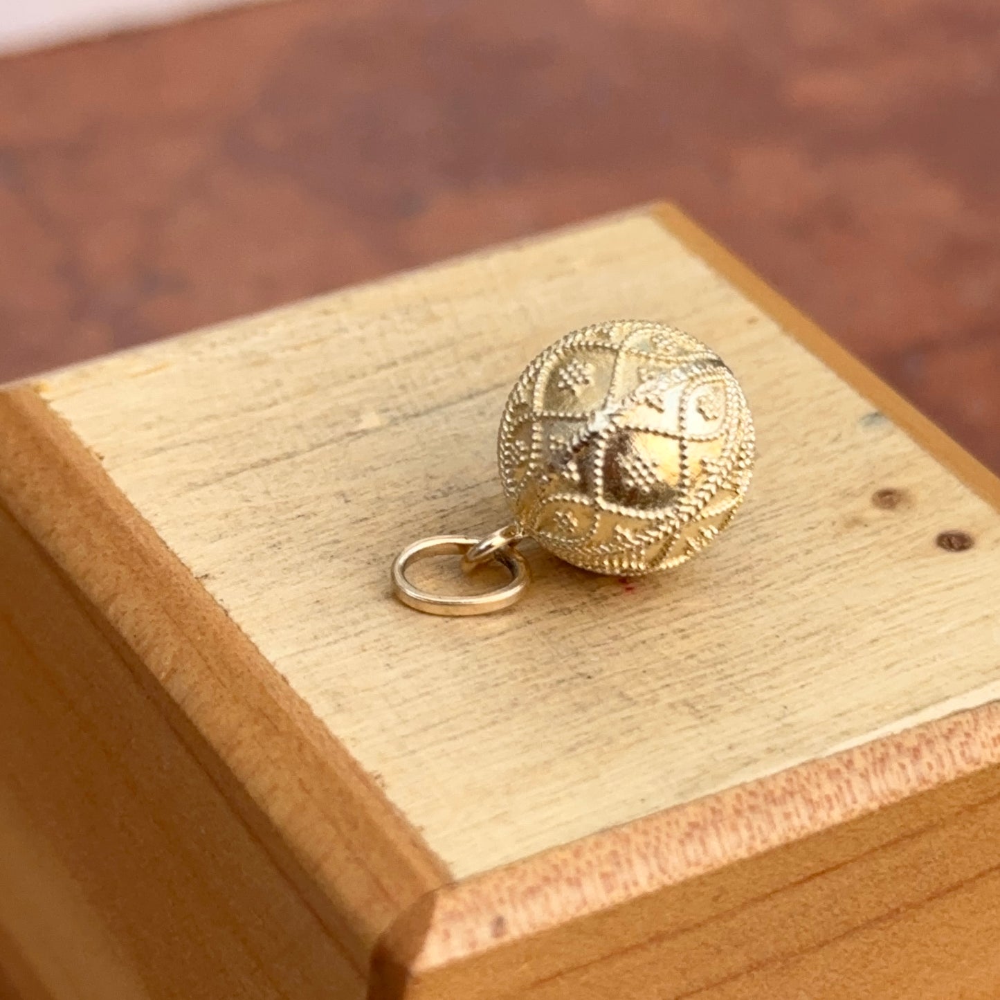 14KT Yellow Gold Filigree Raised Design Matte Ball Pendant Charm