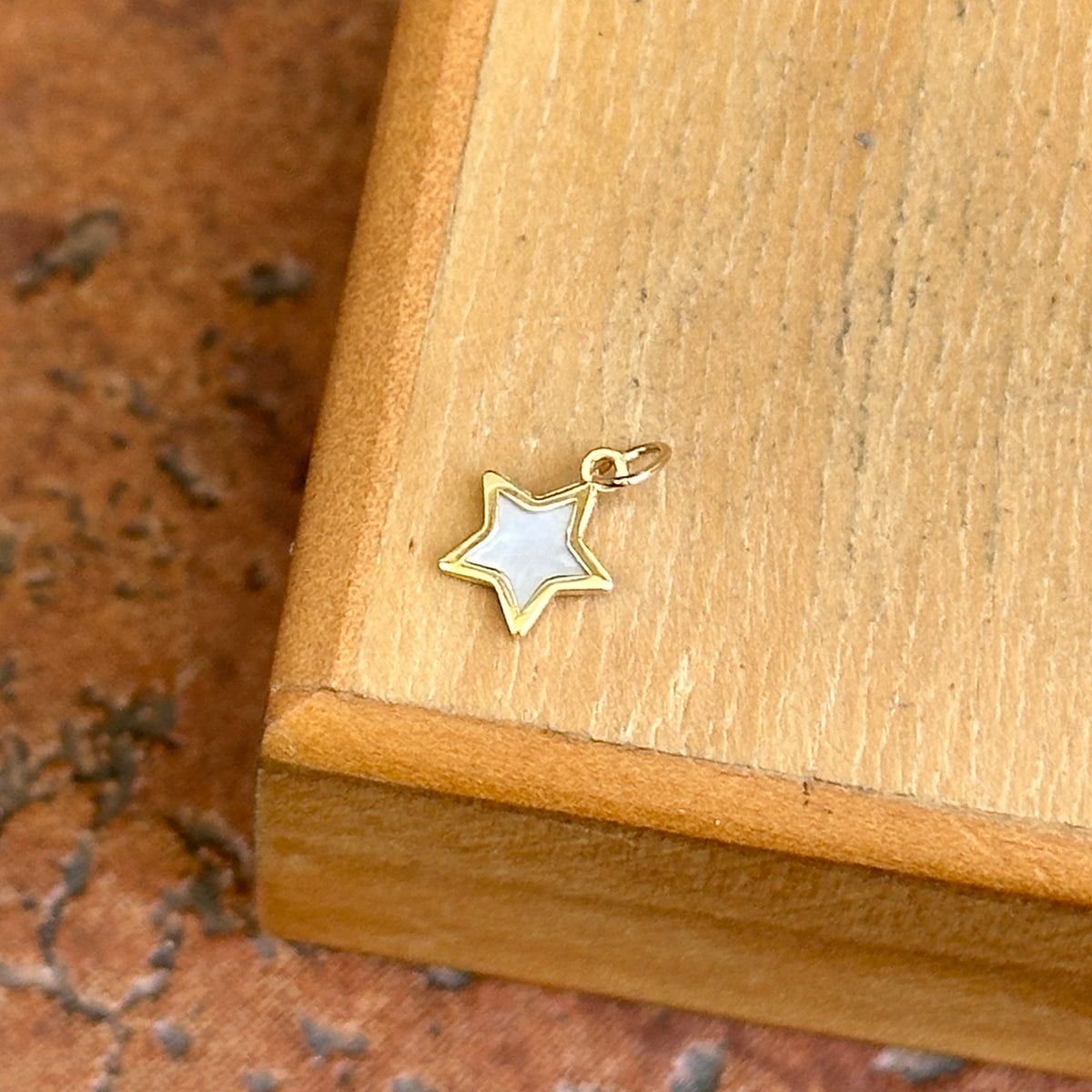 14KT Yellow Gold Mother of Pearl Mini Star Pendant Charm
