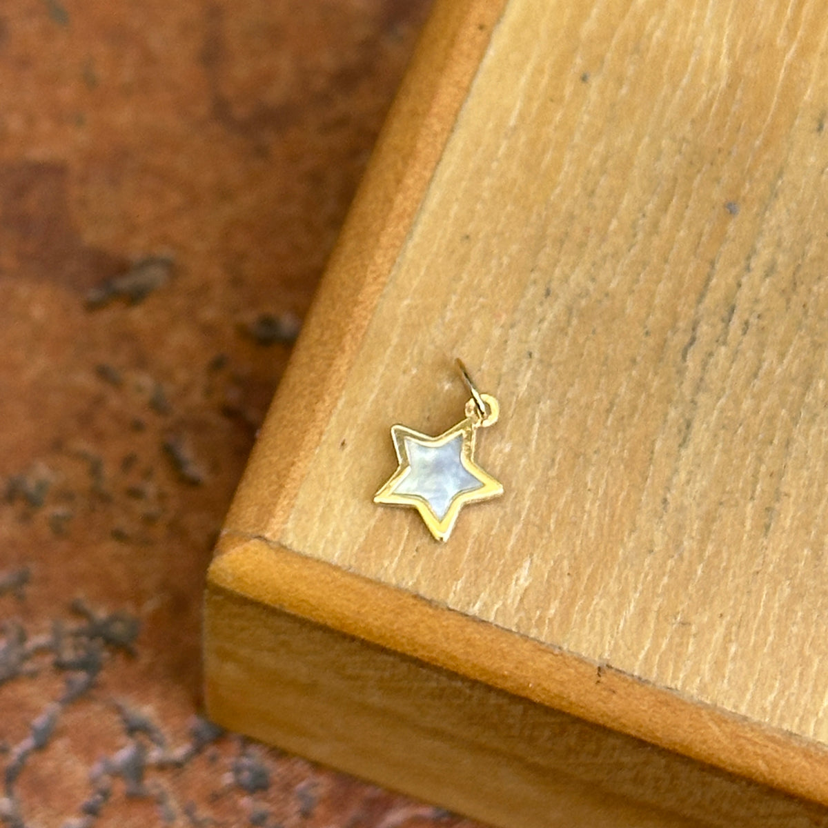 14KT Yellow Gold Mother of Pearl Mini Star Pendant Charm