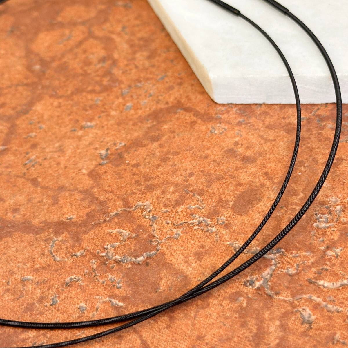 Black Stainless Steel Coil Spiral Collar Necklace 16.5"
