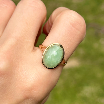 Estate 14KT Yellow Gold Bezel Oval Jade Ring - LSJ
