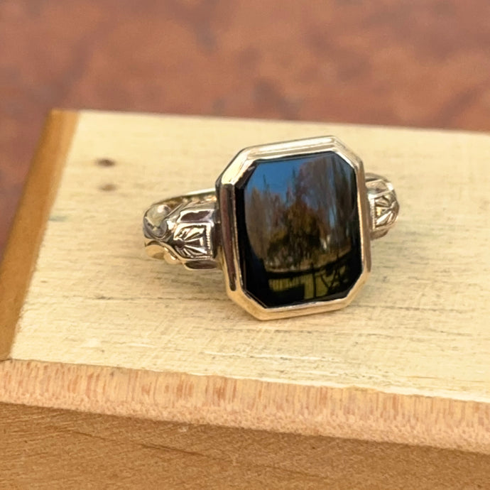 Estate 10KT Yellow Gold Bezel Onyx Etched Band Ring