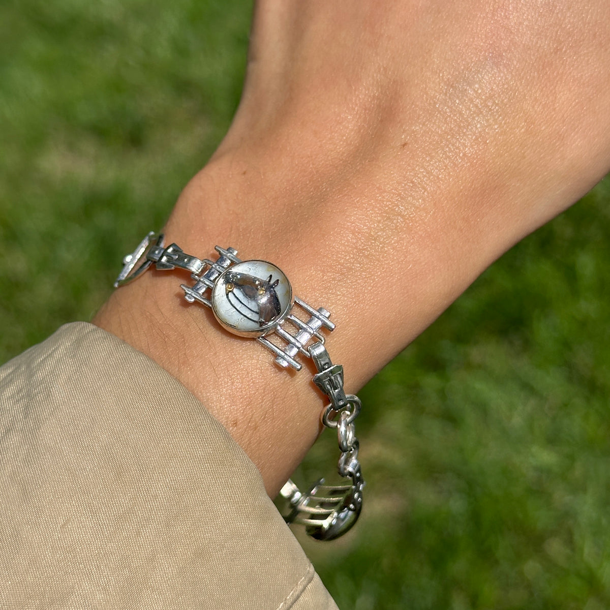 Estate Silver Round Glass Painted Horse Stirrup Link Bracelet
