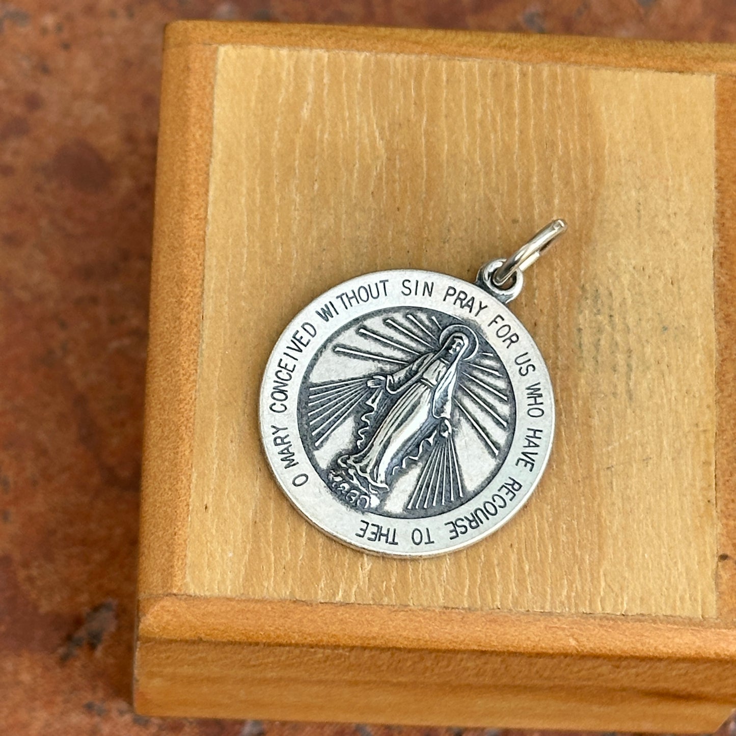 Sterling Silver Antiqued Round Miraculous Medal Pendant 22mm - LSJ