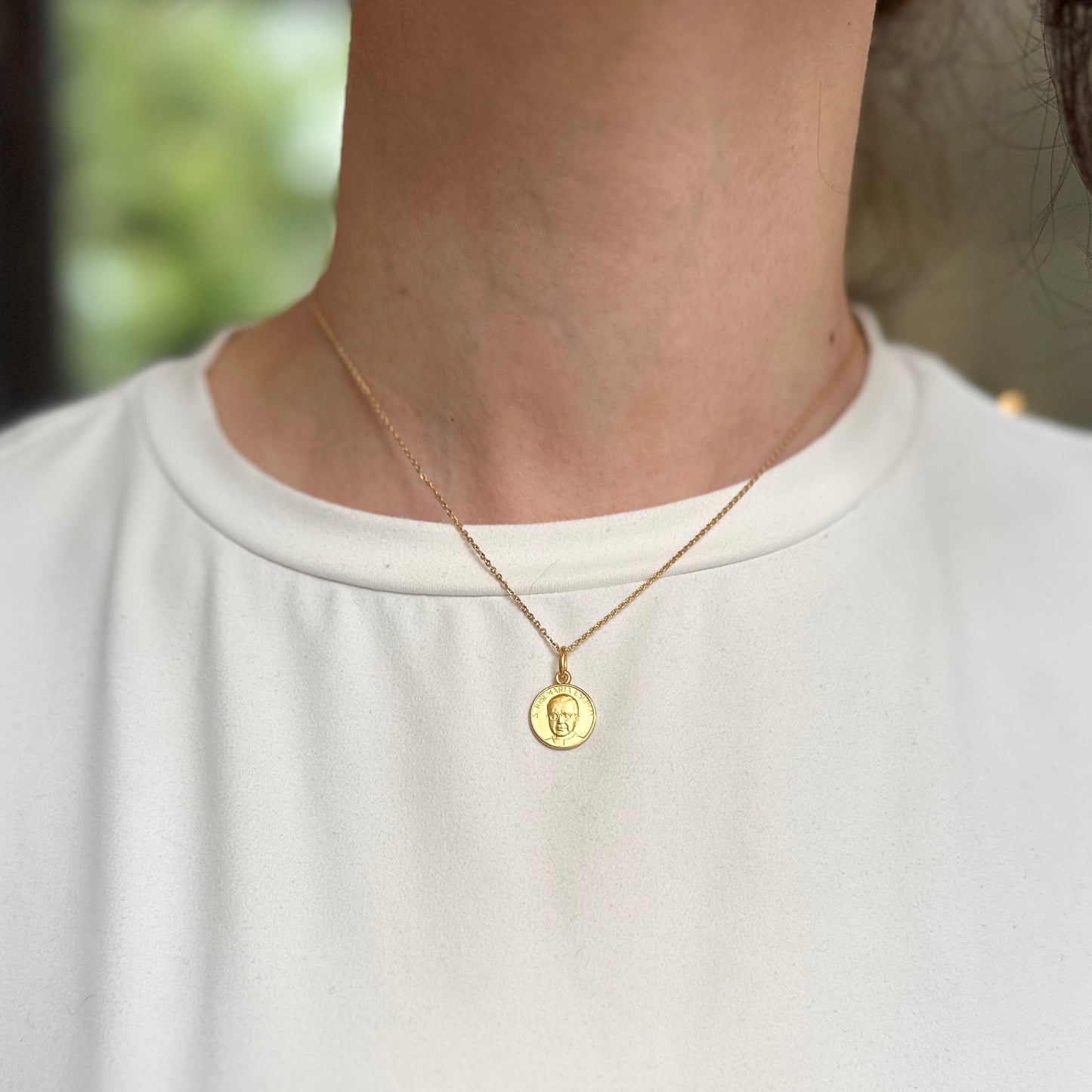 18KT Yellow Gold St Josemaria Escriva Medal Pendant 12mm