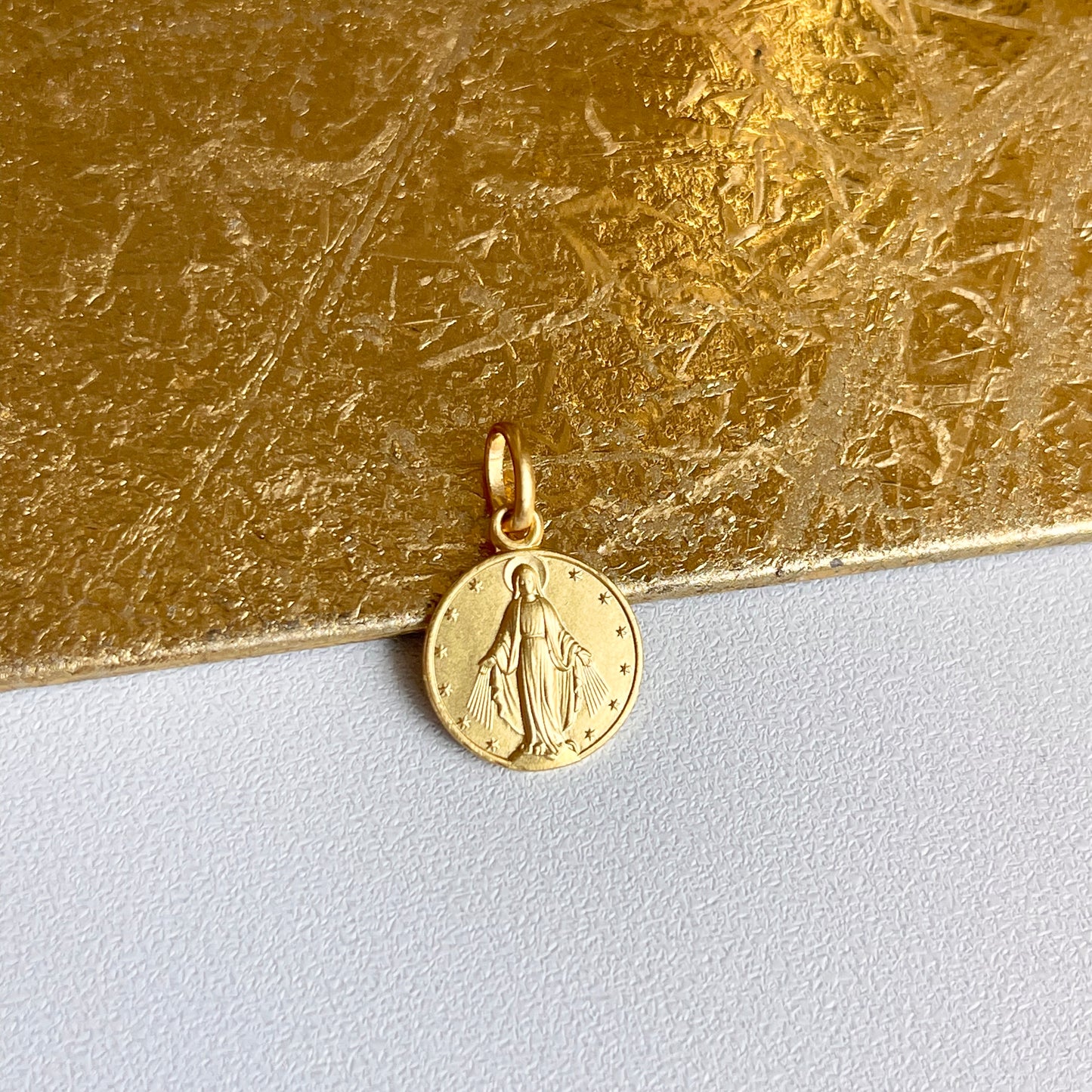 14KT Yellow Gold Matte Miraculous Medal Round Pendant 12mm