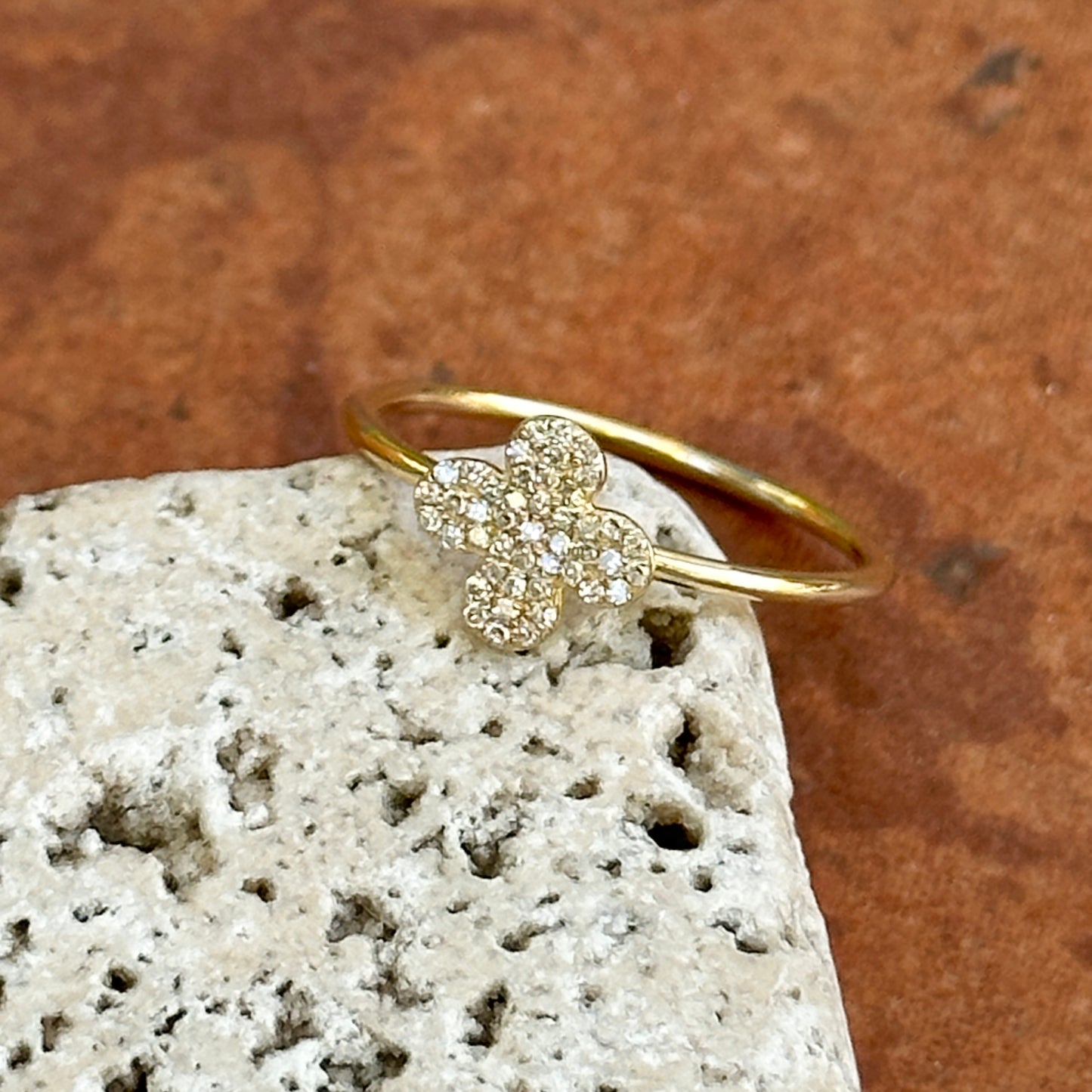14KT Yellow Gold Round Diamond Clover Ring
