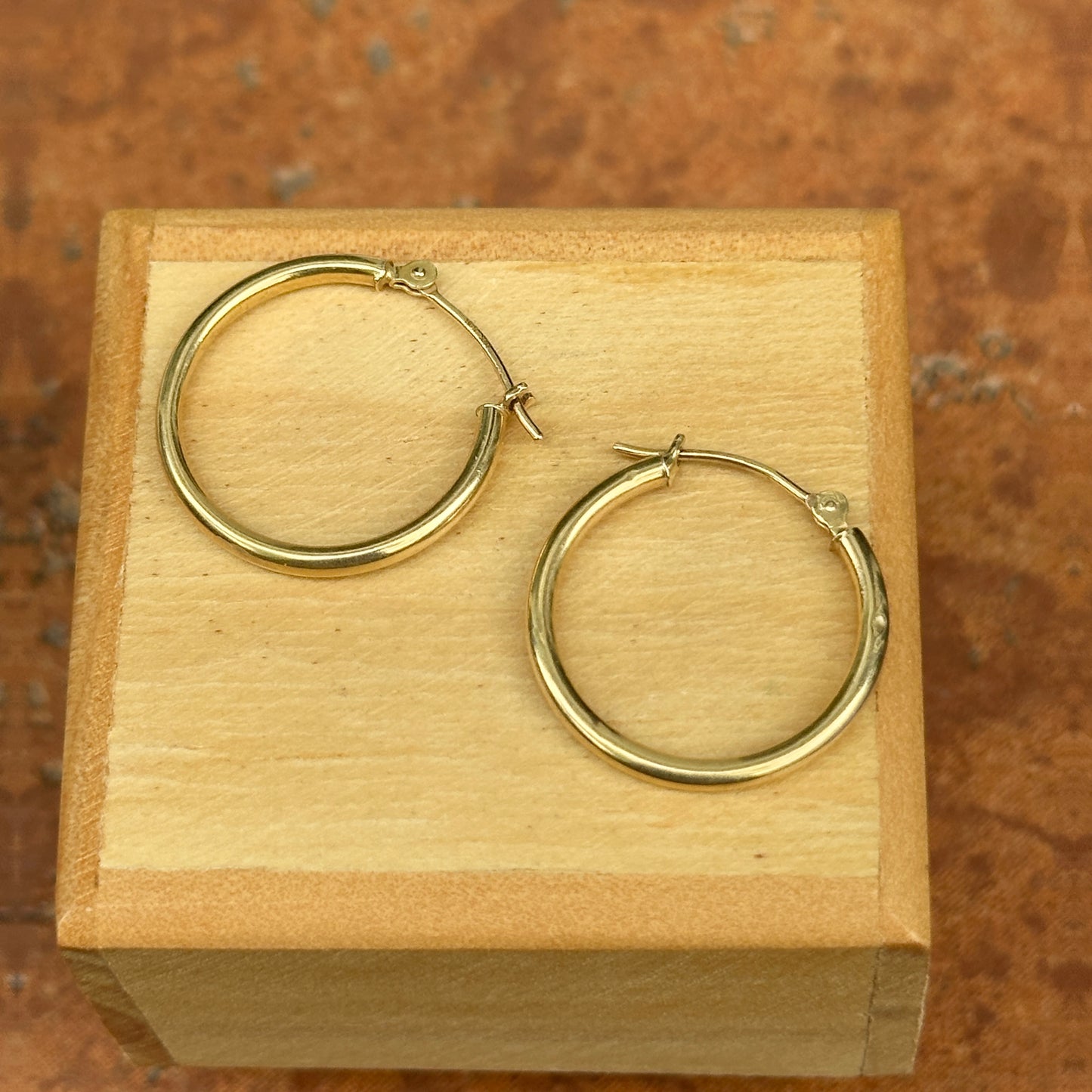 14KT Yellow Gold 2mm Tube Hoop Earrings 20mm - LSJ