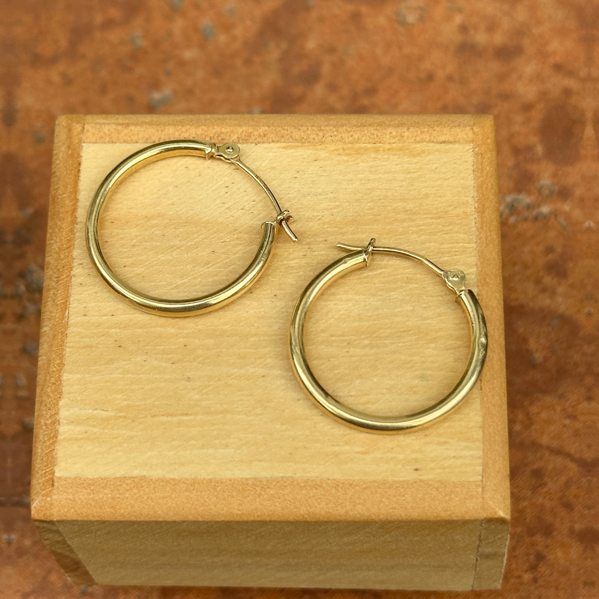 14KT Yellow Gold 2mm Tube Hoop Earrings 20mm - LSJ