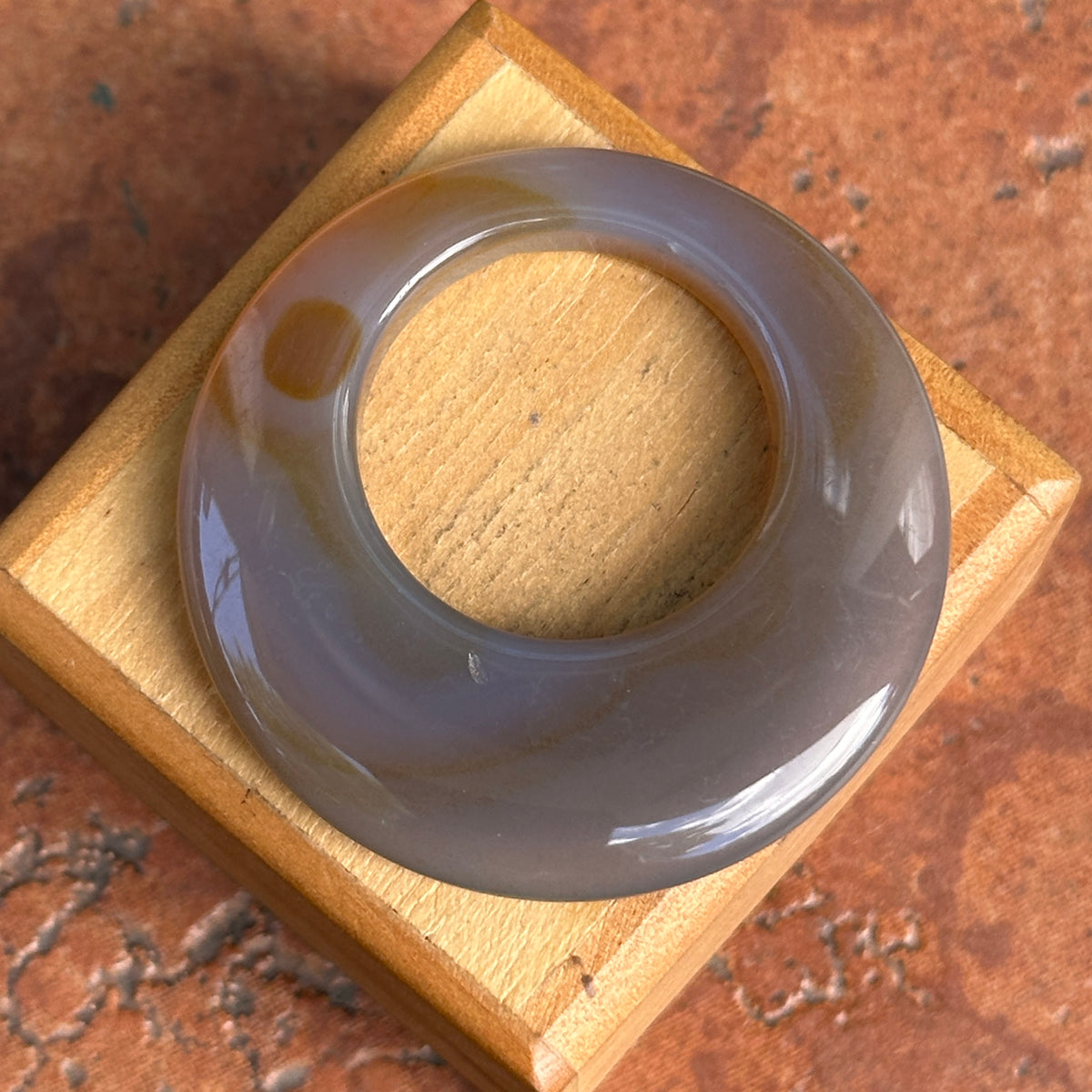 Estate Lavender Agate Round Pendant 45mm