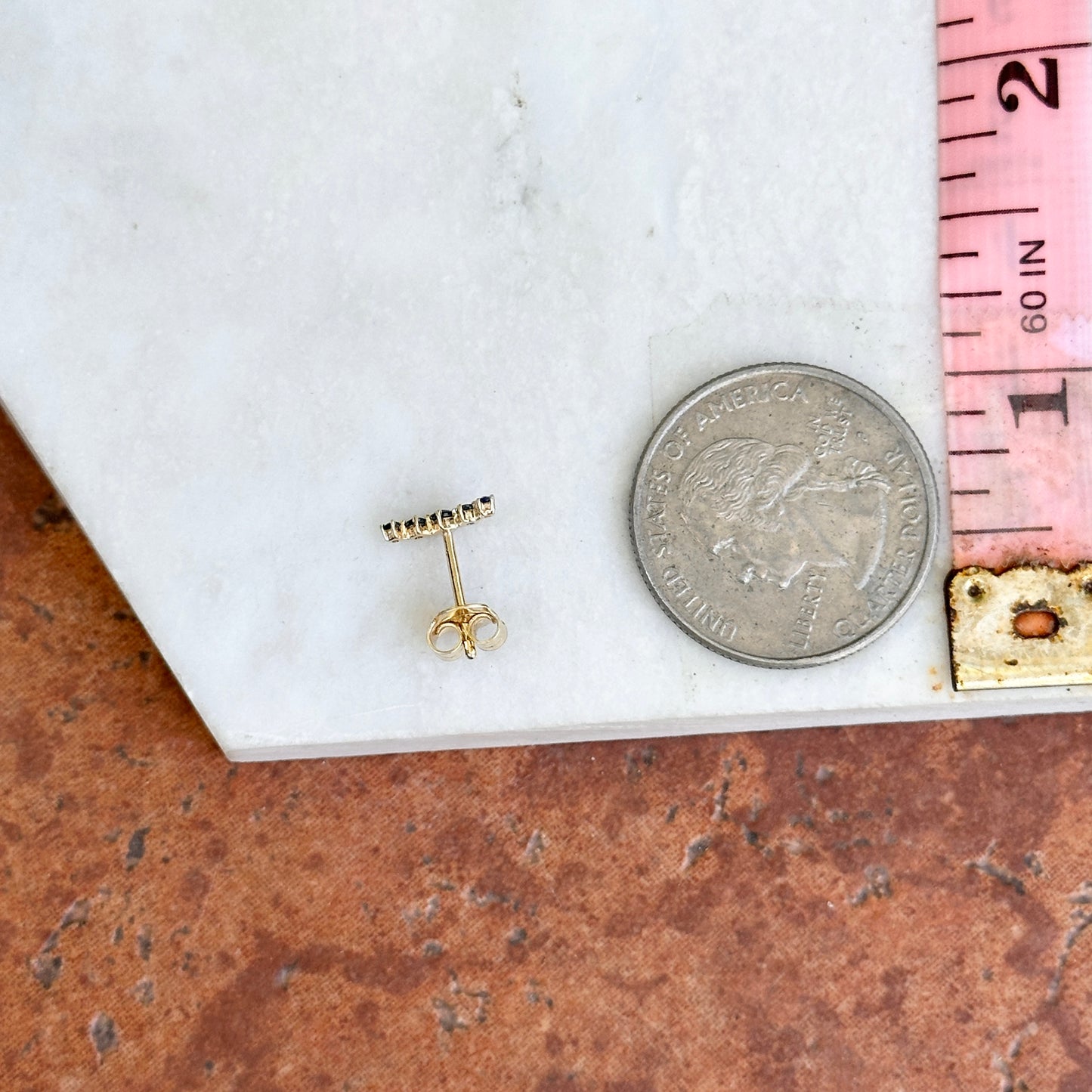 14KT Yellow Gold Round Blue Sapphire Curved Stud Earrings