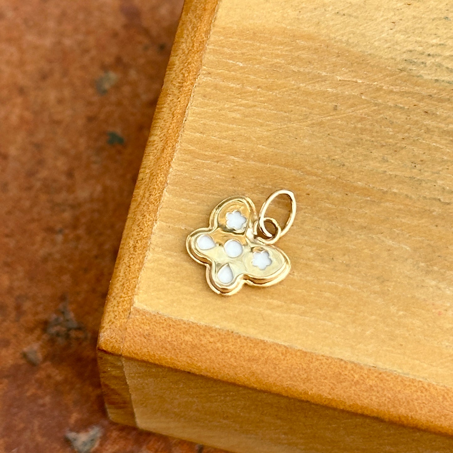 14KT Yellow Gold Mother of Pearl Butterfly Pendant Charm - LSJ