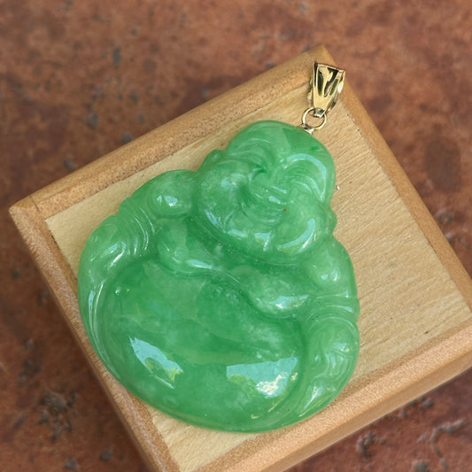 Estate 14KT Yellow Gold Carved Green Jade Buddha Pendant 40mm