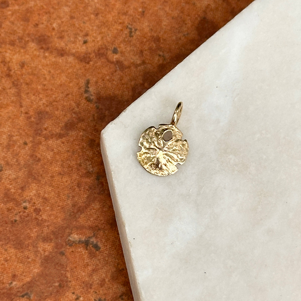 Estate 14KT Yellow Gold Mini Sand Dollar Pendant Charm