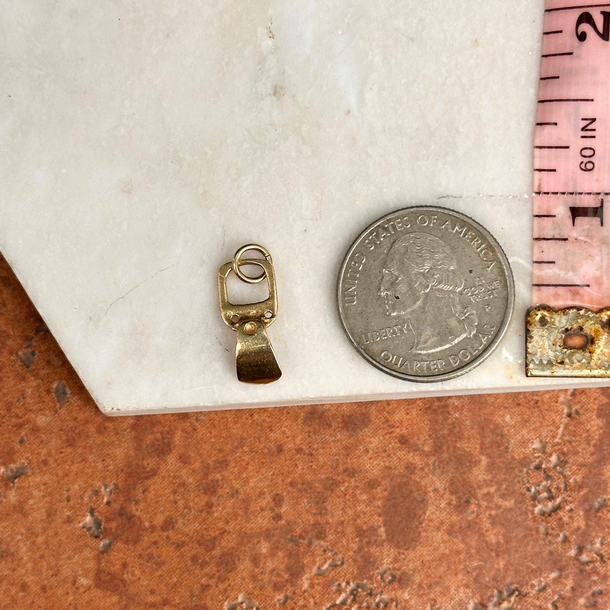 Estate 14KT Yellow Gold 3D Bottle Cap Opener Pendant Charm