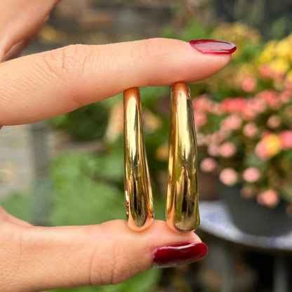 18KT Yellow Gold Graduated Round Tube Hoop Earrings 46mm