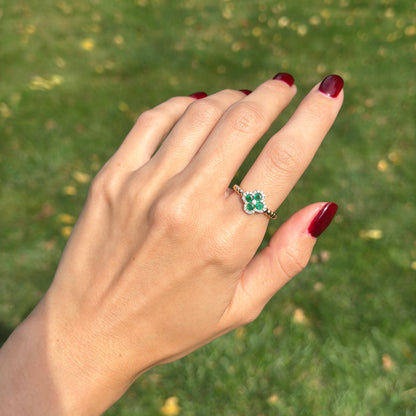 Estate 14KT Yellow Gold Green Emerald + Round Diamond Beaded Clover Ring