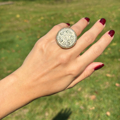 18K Yellow Gold-Plated Brass Round Cubic Zirconia White Enamel Rose Ring 6