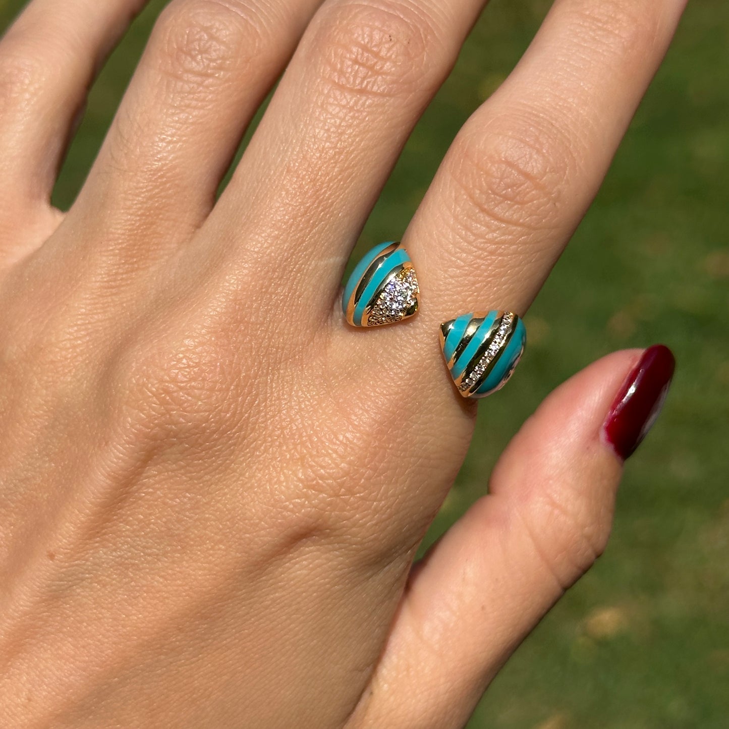 18K Yellow Gold-Plated Brass Round Cubic Zirconia Turquoise Blue Enamel Ring 7