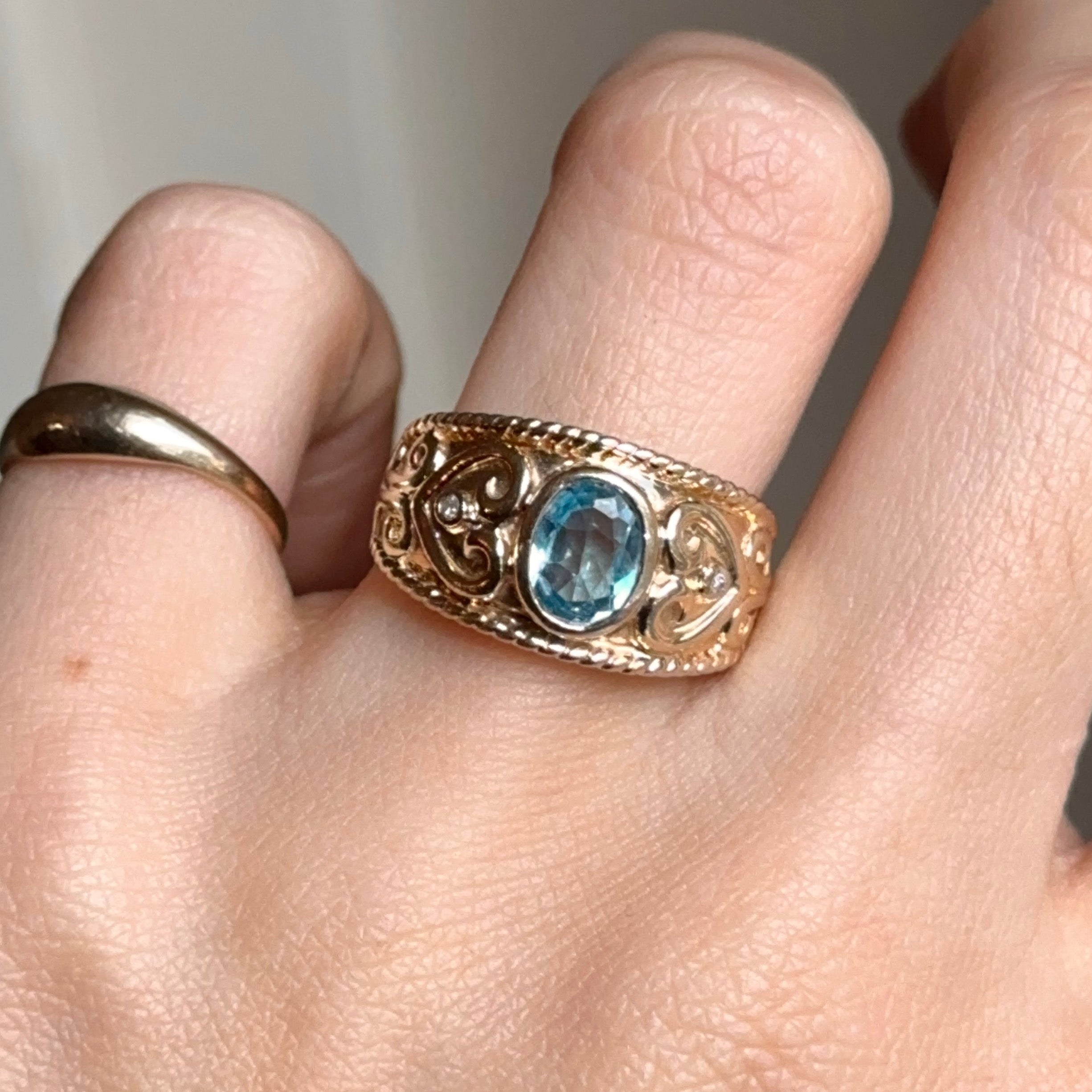 14kt Yellow gold blue topaz cheapest ring 4 grams